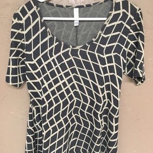 XS Lularoe Perfect T